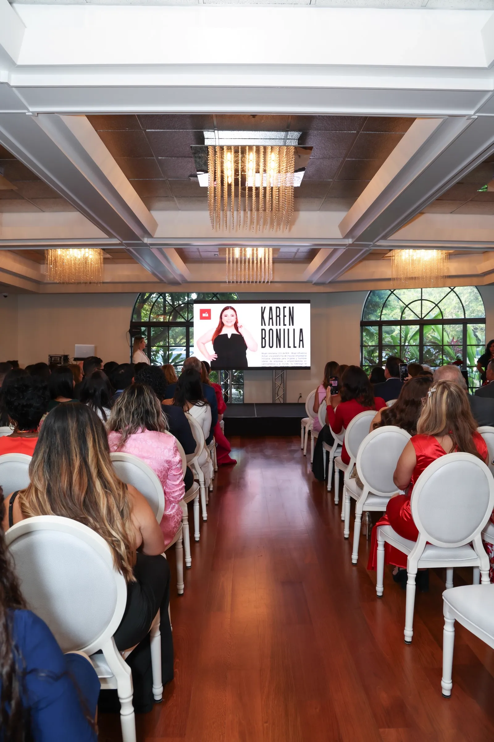 Equipo trabajando en un evento MIA